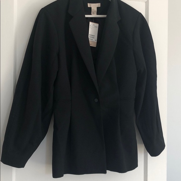 H&M Jackets & Blazers - Oversized wood blend blazer!